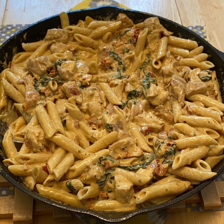 Italian Creamy Tuscan Chicken Pasta