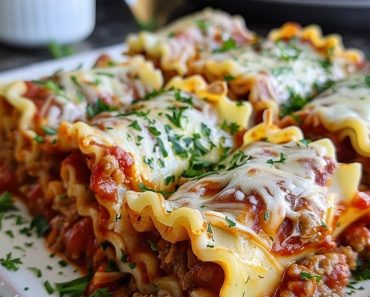 3-Cheese Sausage Lasagna Roll-Ups 3-Cheese Sausage Lasagna Roll-Ups
