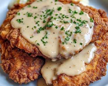 Pan-Fried Chicken with Cream Gravy Pan-Fried Chicken with Cream Gravy