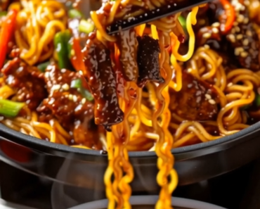 Sticky Beef Noodles